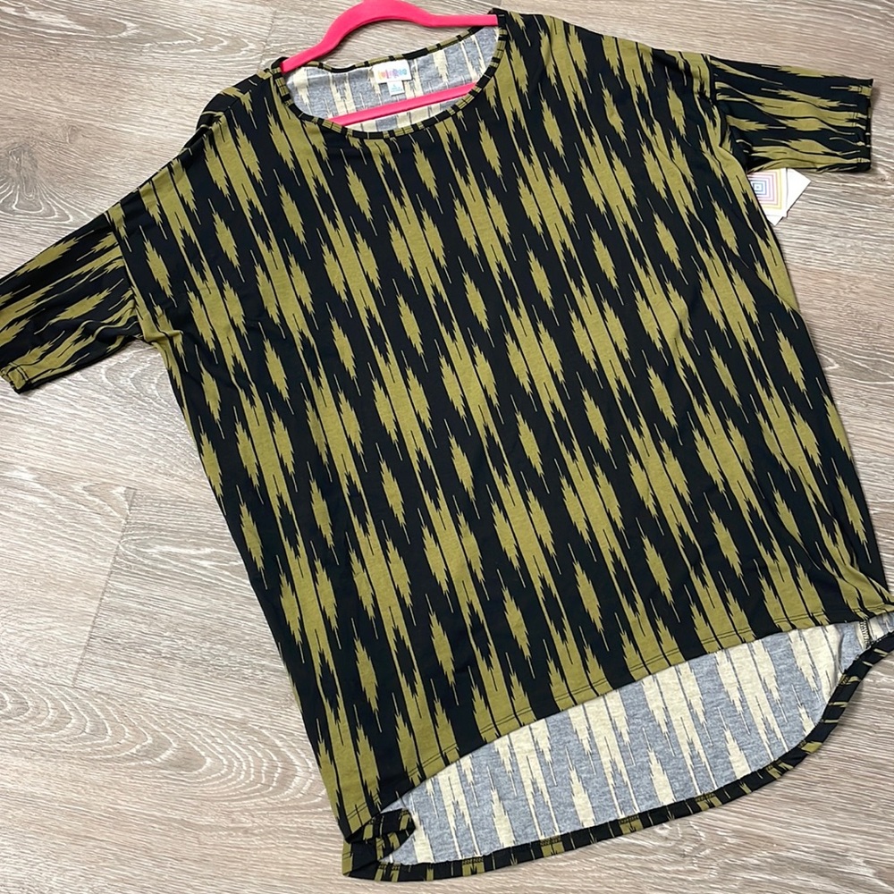 LulaRoe Irma tunic
